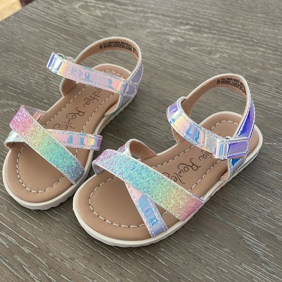 Cynthia Rowley size 6 irredescent rainbow sandals - Picture 15 of 15